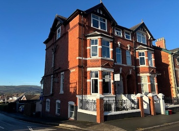 Greylands Guest House in Llandrindod Wells